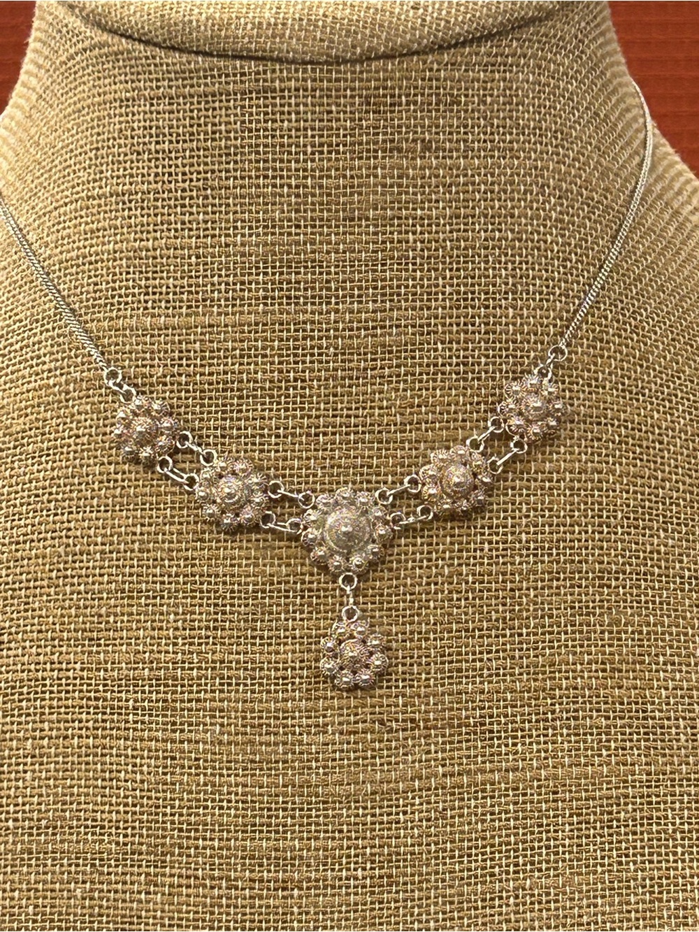 Gorgeous vintage 925 Sterling Silver ornate filigree festoon necklace